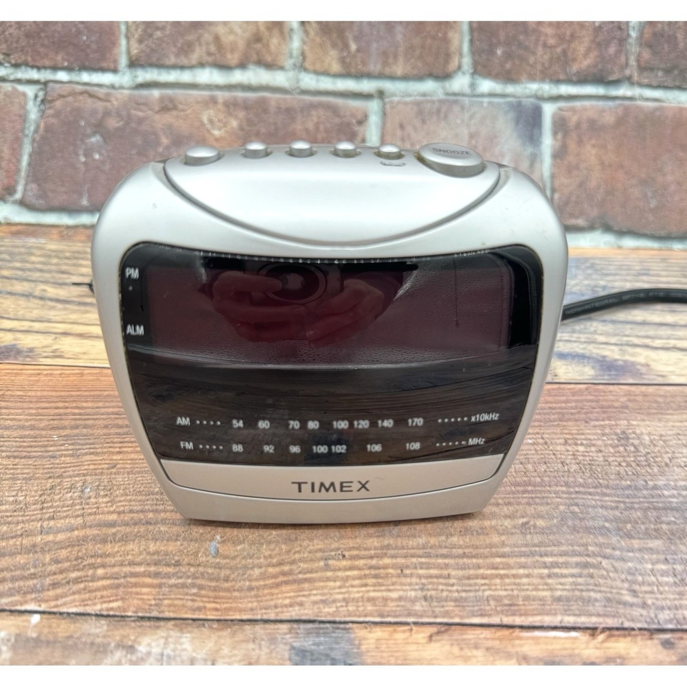Vintage Timex Alarm Clock Radio T230G Tested AM/FM Battery‎ Back up Retro Tested